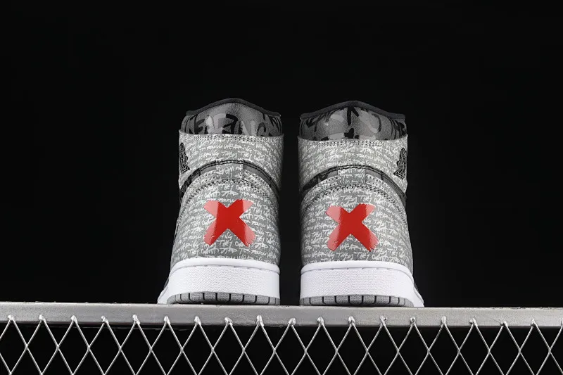 All categories Air Jordan Jordan series basketball shoes Air Jordan 1 High Air Jordan 1 High OG "Rebellionaire" AJ1 Joe 1 black and gray banned "Rebelionaire" high-top basketball shoes 555088-036